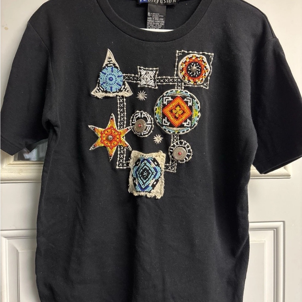 Beaded Geometric Graphic Tee - Black